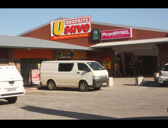 1,705M² BUSINESS FOR SALE IN KWAZAKHELE